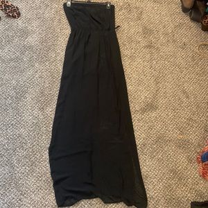 Black tube top maxi with side slit. SIZE S.
